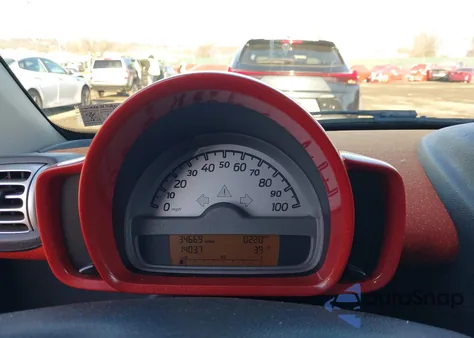 2008 Smart Fortwo Passion/Pure из США, поврежденный, VIN WMEEJ31X68K170400